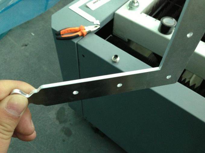 Автоматический резец лазера металла CNC YAG для вырезывания обрабатывая, 380V/50HZ металлического листа