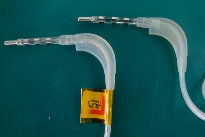 Metal хирургическая машина 1064nm маркировки лазера cnc более менее чем 500W